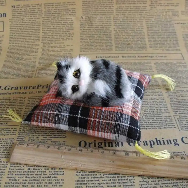 Realistic Napping Cat Ornament – Lifelike Cat Cushion Decor for Home & Desk