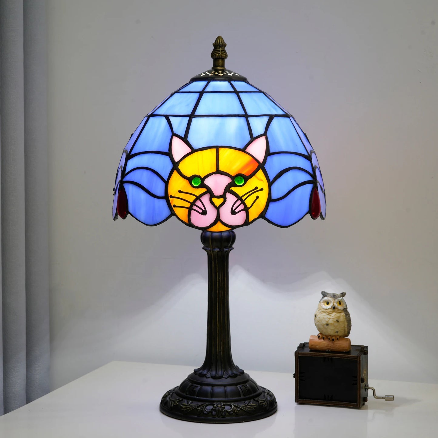 Black Cat Stained Glass Table Lamp – Artistic Cat Lover Bedside Decor